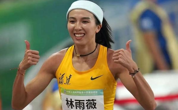 吴艳妮到底哪做错了？与林雨薇同时发声，待遇、现状却截然不同